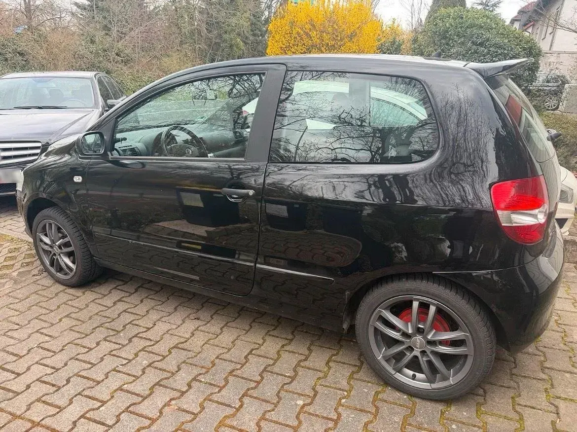 Gebraucht VW Fox Edition 60 PS (44 kW) 2010 Schwarz Kleinwagen