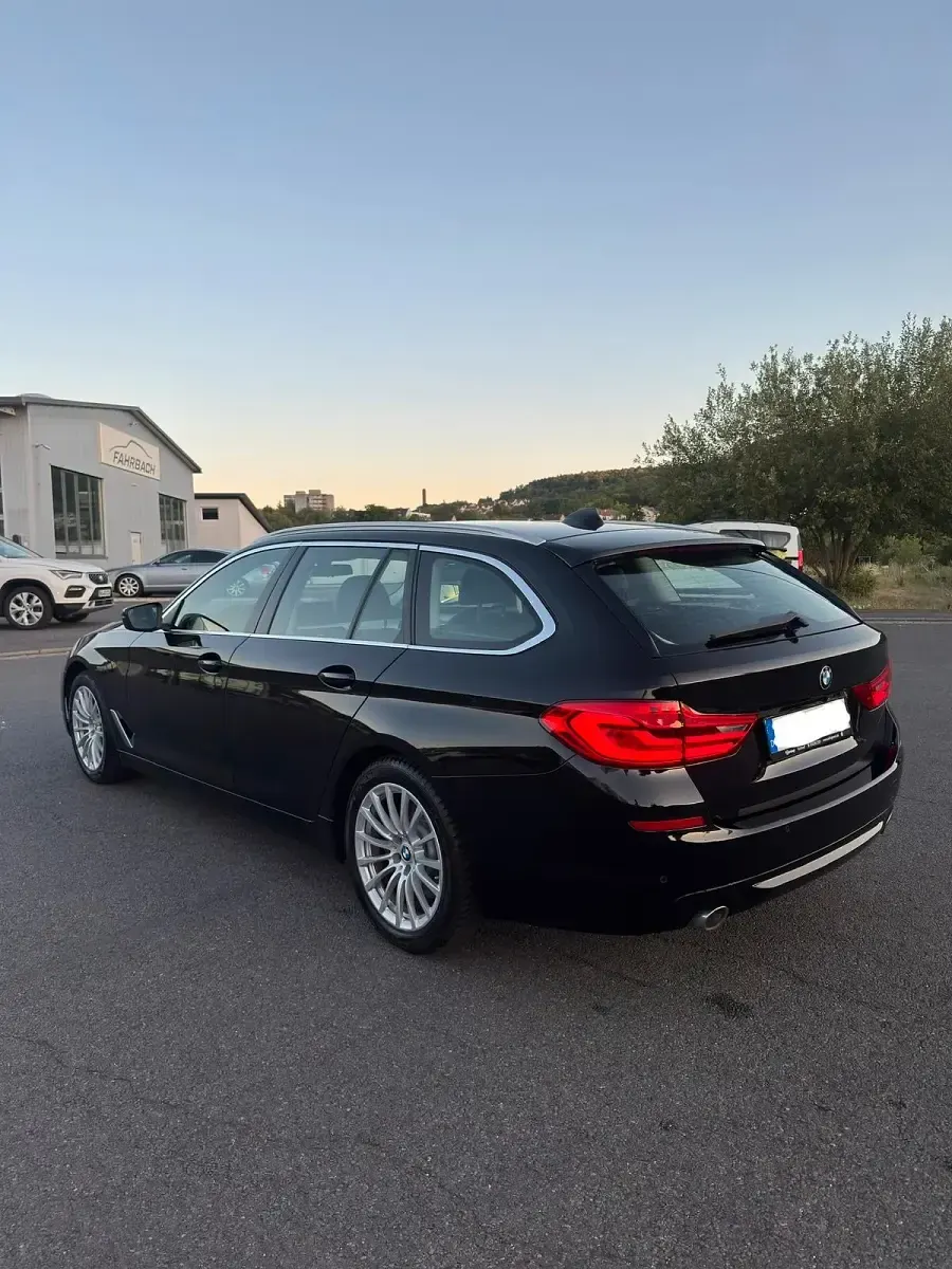 Gebraucht BMW 530 265 PS (194 kW) 2017 Schwarz Kombi