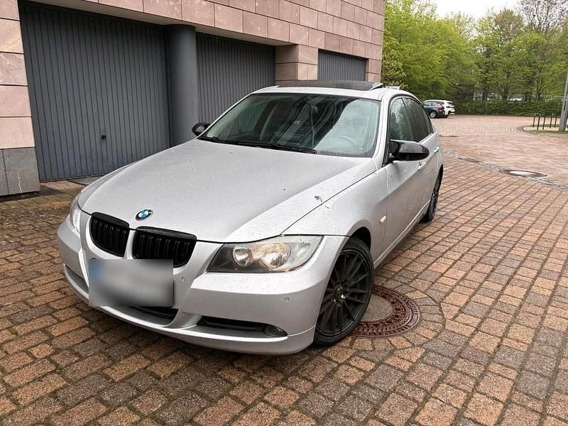 Gebraucht BMW 320 150 PS (110 kW) 2005 Silber Limousine
