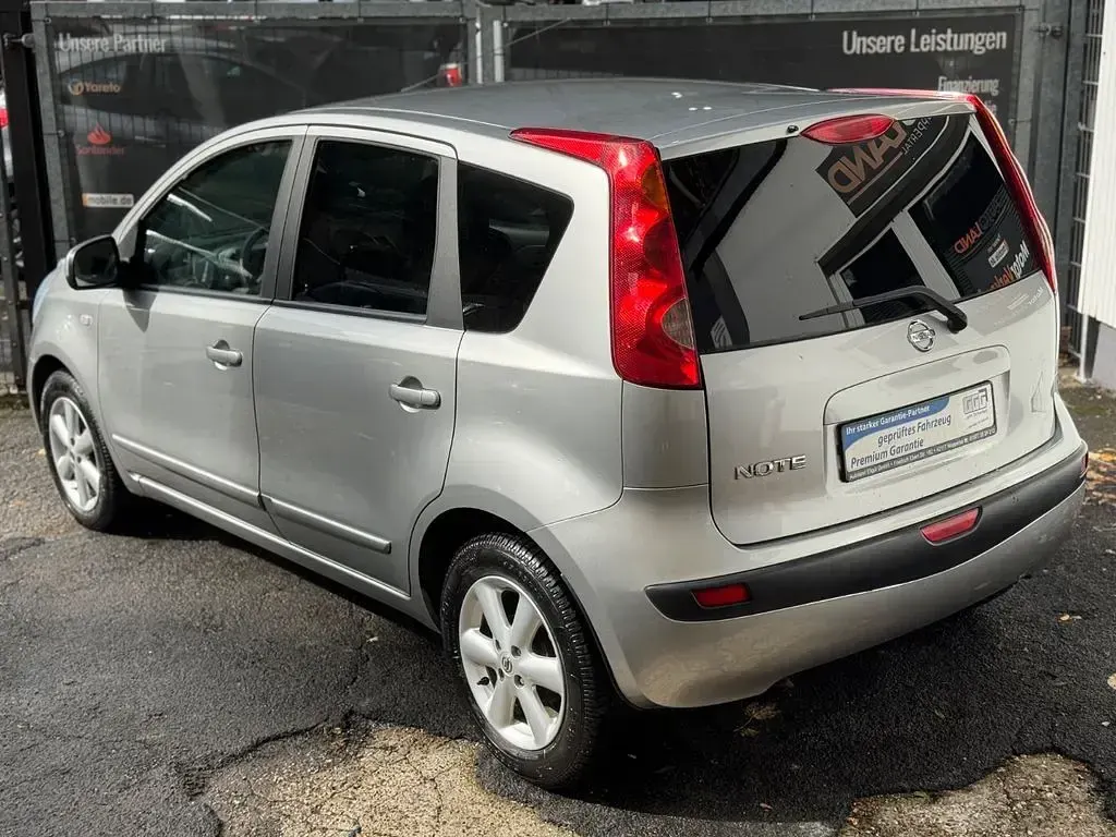 Gebraucht Nissan Note Acenta 110 PS (80 kW) 2006 Silber Kleinwagen