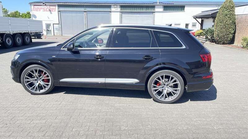 Schwarz Gebraucht 2016 Audi Q7 S-Line SUV | 47.000 € - Bild 1/4