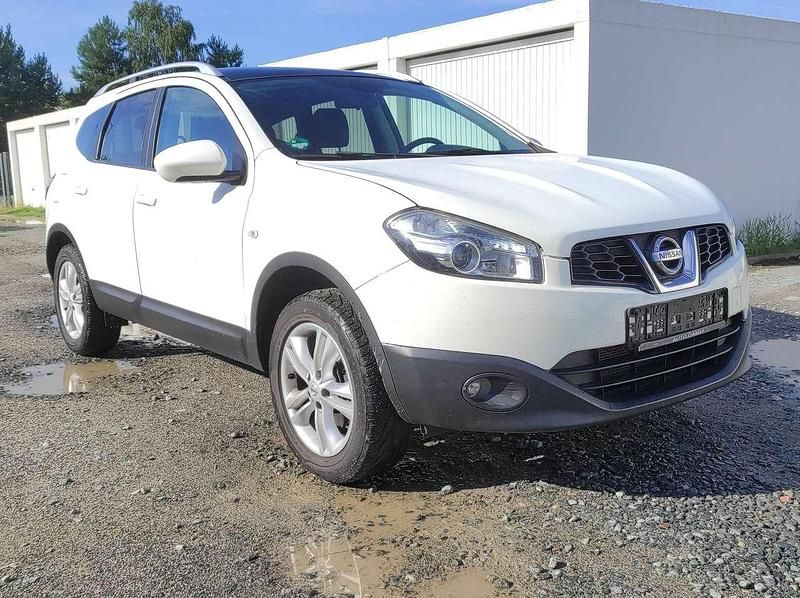 Weiß Gebraucht 2011 Nissan Qashqai +2 SUV | 5.999 € (Guter Preis) - Bild 1/4