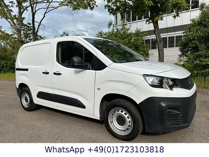 Weiß Gebraucht 2019 Peugeot Partner Van / Kleinbus | 9.401 € (Guter Preis) - Bild 1/4