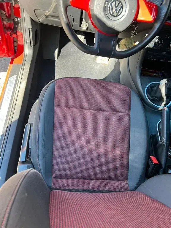Gebraucht VW Beetle 105 PS (77 kW) 2016 Rot Kleinwagen