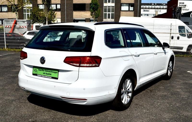 Gebraucht VW Passat 120 PS (88 kW) 2016 Weiß Kombi