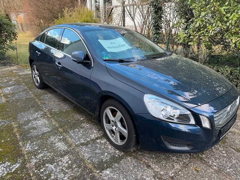 Gebraucht Volvo S60 Momentum 150 PS (110 kW) 2011 Blau Limousine