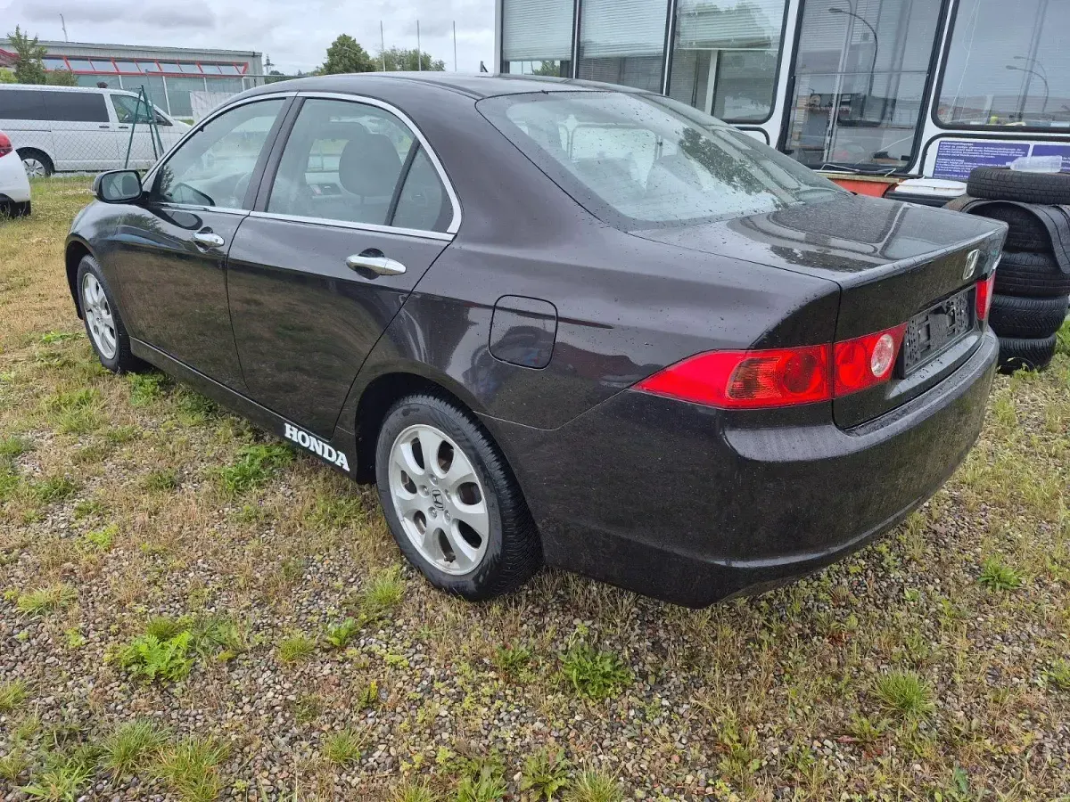 Gebraucht Honda Accord Comfort 155 PS (114 kW) 2006 Braun Limousine