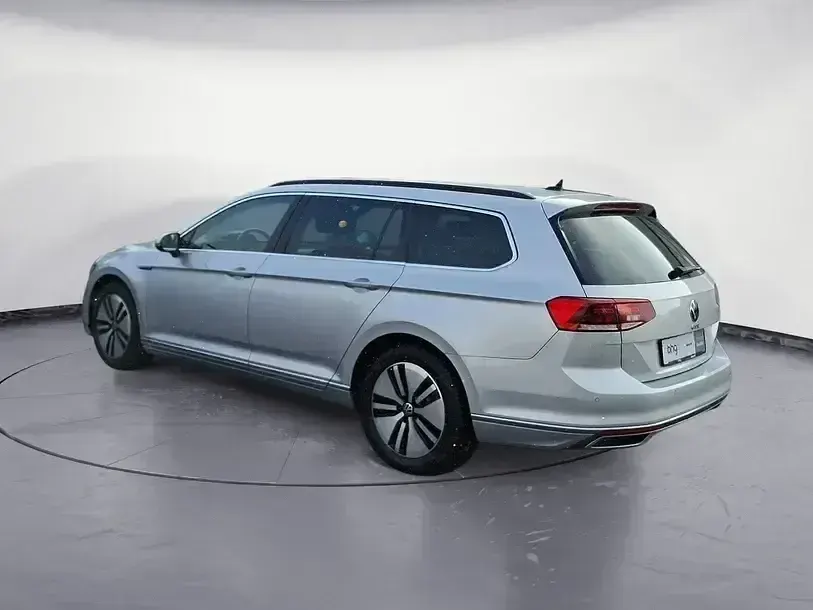 Gebraucht VW Passat GTE 218 PS (160 kW) 2020 Silber Kombi