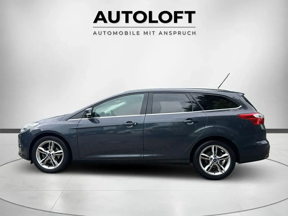 Gebraucht Ford Focus Titanium 125 PS (91 kW) 2013 Grau Kombi