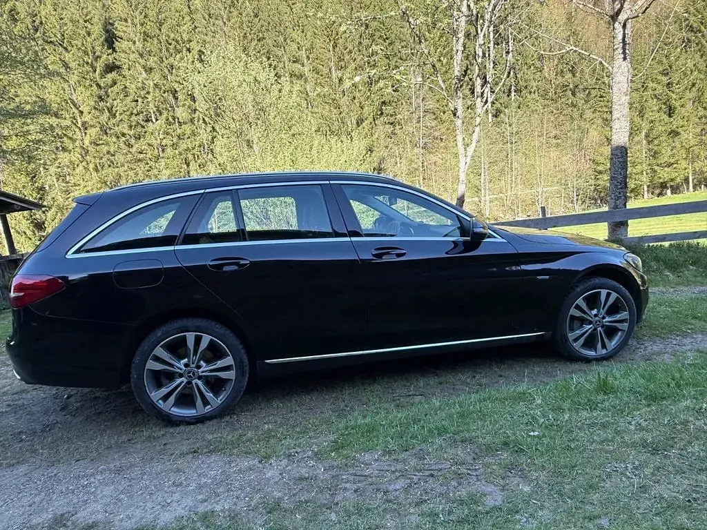 Gebraucht Mercedes C350e 211 PS (155 kW) 2017 Schwarz Kombi
