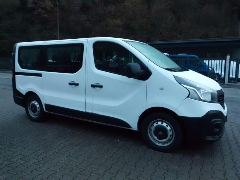 Gebraucht Renault Trafic Authentique 121 PS (88 kW) 2019 Weiß Van / Kleinbus