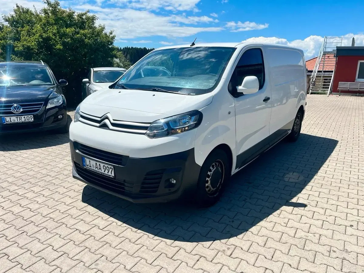 Gebraucht Citroën Jumpy 105 PS (77 kW) 2017 Weiß Van / Kleinbus