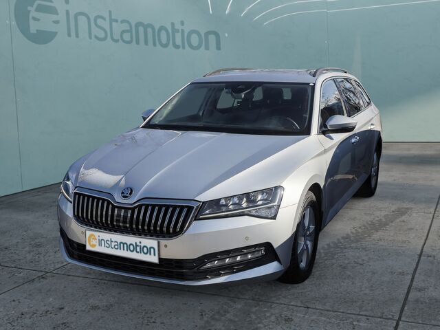 Silber Gebraucht 2022 Skoda Superb Ambition Kombi | 21.940 € (Fairer Preis) - Bild 1/2