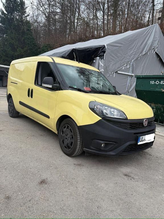 Gebraucht Fiat Doblò 101 PS (74 kW) 2021 Gelb Van / Kleinbus