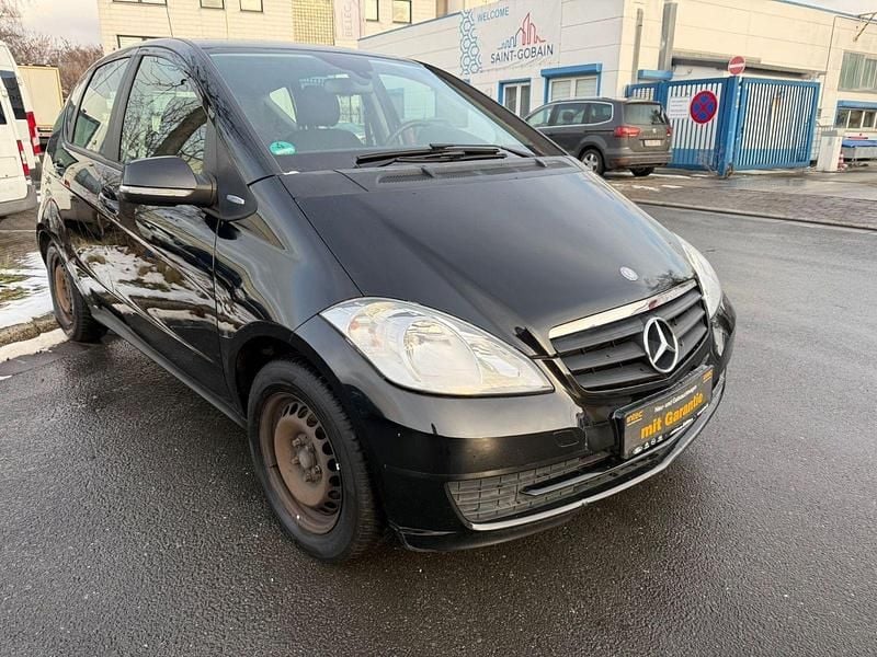 Gebraucht Mercedes A160 95 PS (69 kW) 2012 Schwarz Kleinwagen