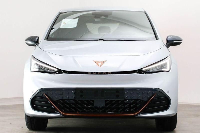 Neu Cupra Born 150 kW (204 PS) 2026 Silber Kleinwagen