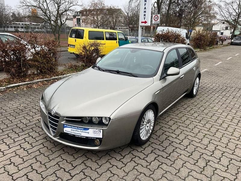 Grau Gebraucht 2007 Alfa Romeo 159 Limousine | 2.900 € (Superpreis) - Bild 1/4
