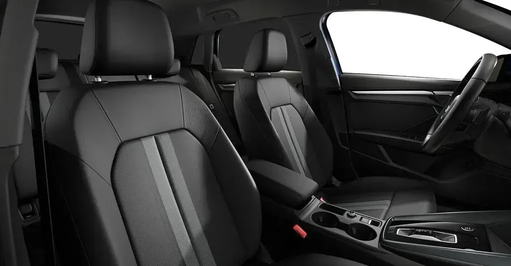 Gebraucht Audi A3 Advanced Plus 150 PS (110 kW) 2025 Blau Limousine