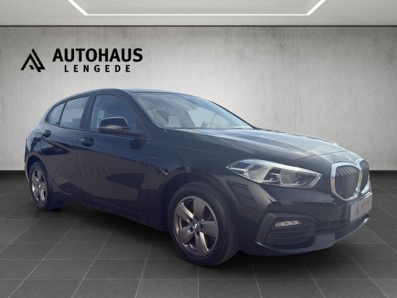 Schwarz Gebraucht 2021 BMW 118 Kleinwagen | 16.590 € (Fairer Preis) - Bild 1/4