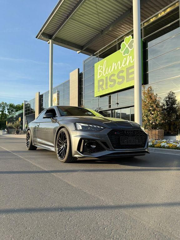 Grau Gebraucht 2023 Audi RS5 Sport | 79.990 € - Bild 1/4