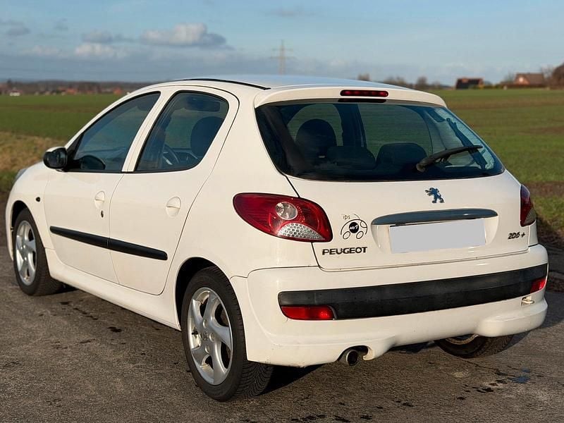 Gebraucht Peugeot 206+ 55 PS (40 kW) 2010 Weiß Kleinwagen