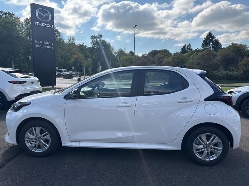 Neu Mazda 2 Center-Line 116 PS (85 kW) 2025 Weiß Limousine