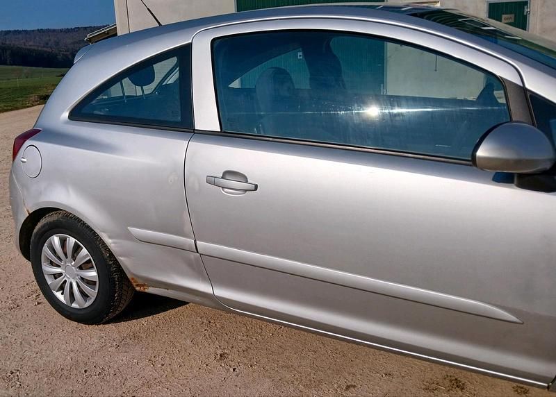 Second-hand Opel Corsa 60 CP (44 kW) 2006 Gri Hatchback