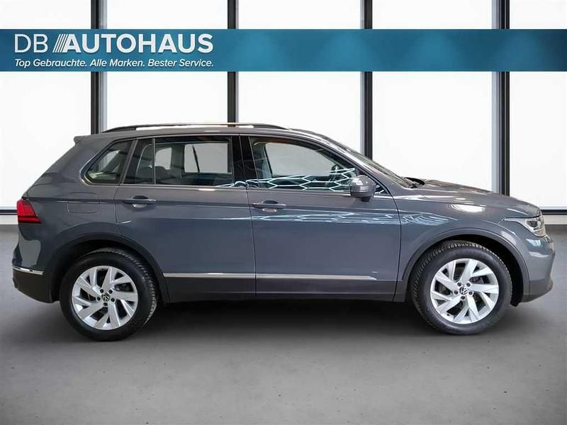 Gebraucht VW Tiguan Life 150 PS (110 kW) 2022 Grau SUV