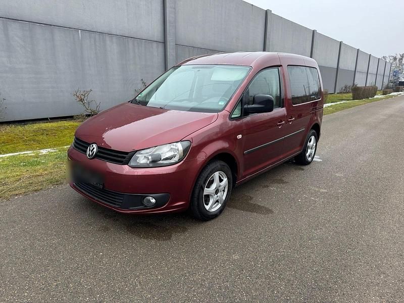 Gebraucht VW Caddy 109 PS (80 kW) 2011 Rot Van / Kleinbus