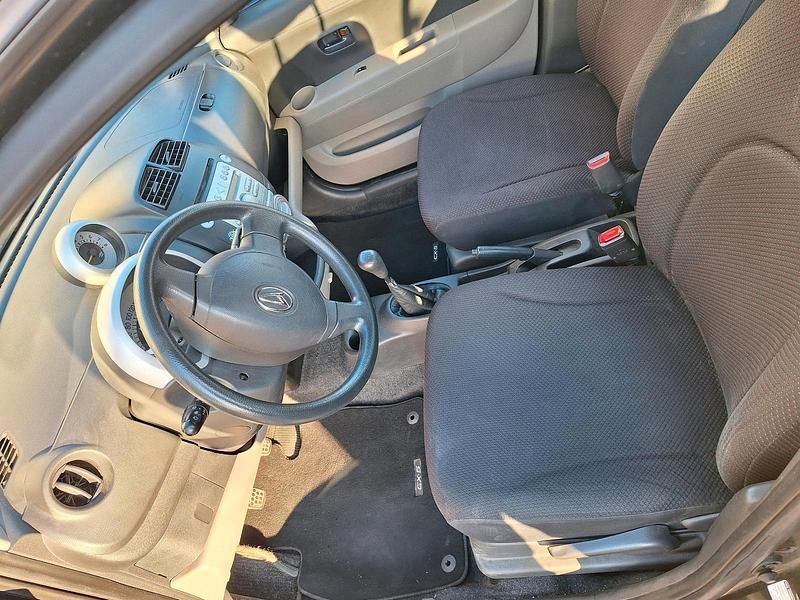 Gebraucht Daihatsu Sirion 87 PS (63 kW) 2005 Schwarz Kleinwagen