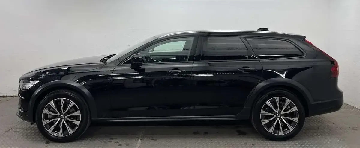 Gebraucht Volvo V90 CC Plus 197 PS (144 kW) 2024 Schwarz Kombi