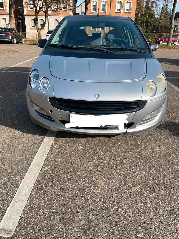 Grau Gebraucht 2007 Smart ForFour Kleinwagen | 599 € - Bild 1/4