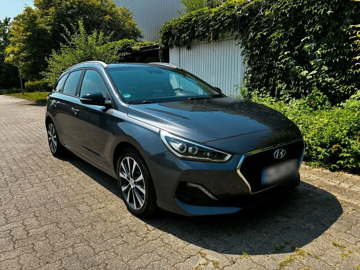 Gebraucht Hyundai i30 YES! 140 PS (102 kW) 2019 Grau Kombi