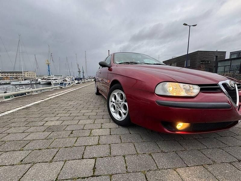 Gebraucht Alfa Romeo 156 Distinctive 192 PS (141 kW) 2002 Rot Limousine