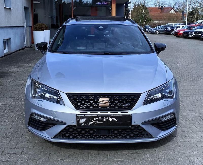 Second-hand Seat Leon ST 4Drive 300 CP (220 kW) 2020 Argintiu Break