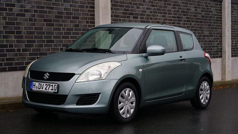 Gebraucht Suzuki Swift 94 PS (69 kW) 2011 Grün Kleinwagen