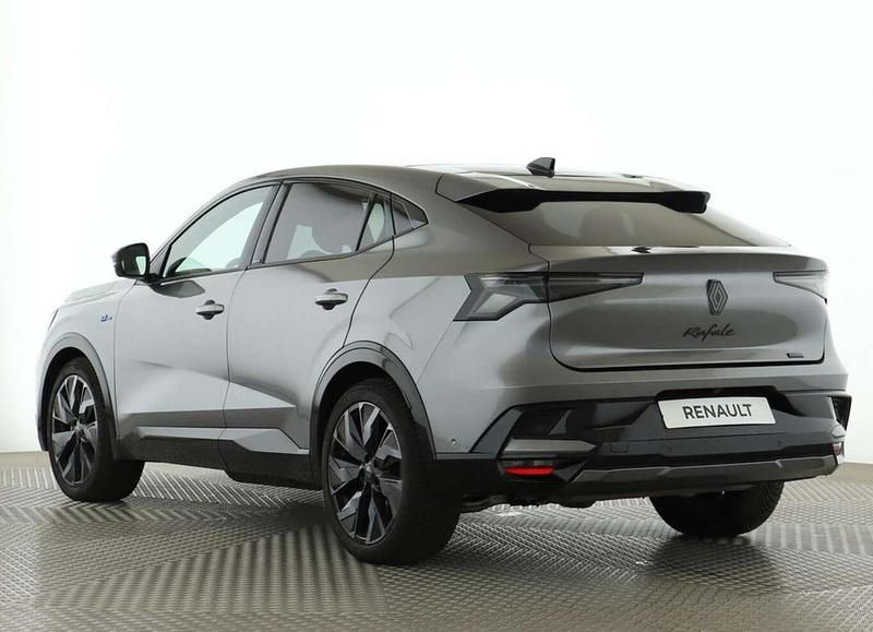 Gebraucht Renault Rafale Esprit Alpine 200 PS (147 kW) 2025 Dolomit grau / dach black pearl SUV