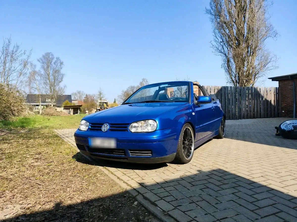 Gebraucht VW Golf 90 PS (66 kW) 1999 Blau Cabrio