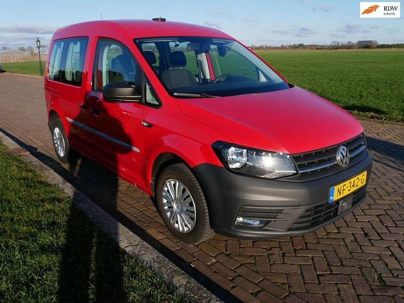 Rot Gebraucht 2017 VW Caddy Van / Kleinbus | 11.494 € (Superpreis) - Bild 1/3