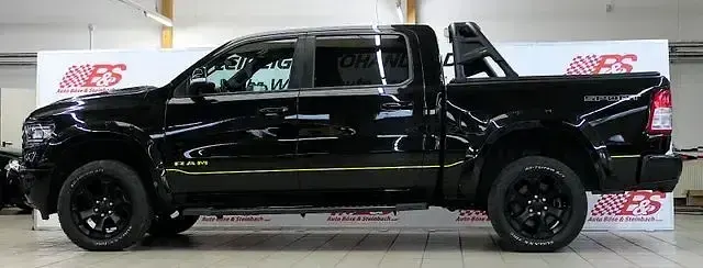 Gebraucht Dodge Ram 401 PS (294 kW) 2022 Schwarz Pickup