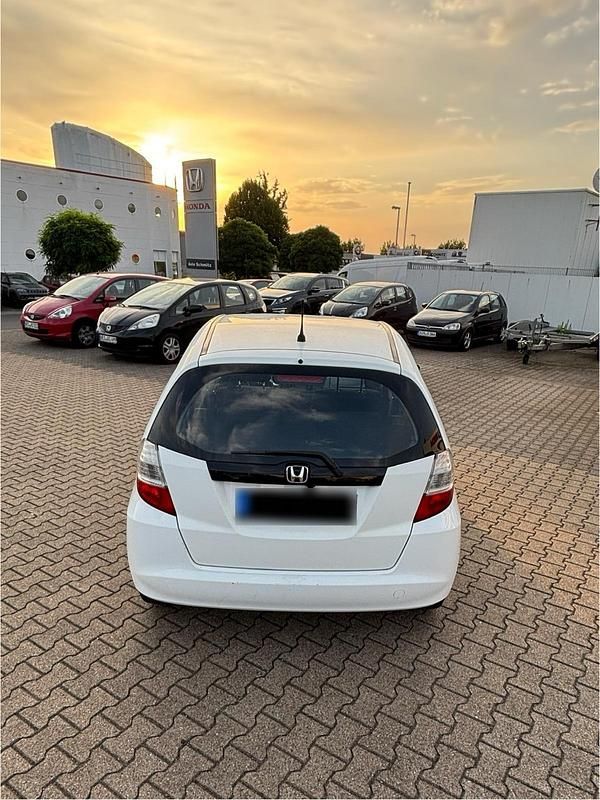 Gebraucht Honda Jazz 90 PS (66 kW) 2011 Weiß Kleinwagen