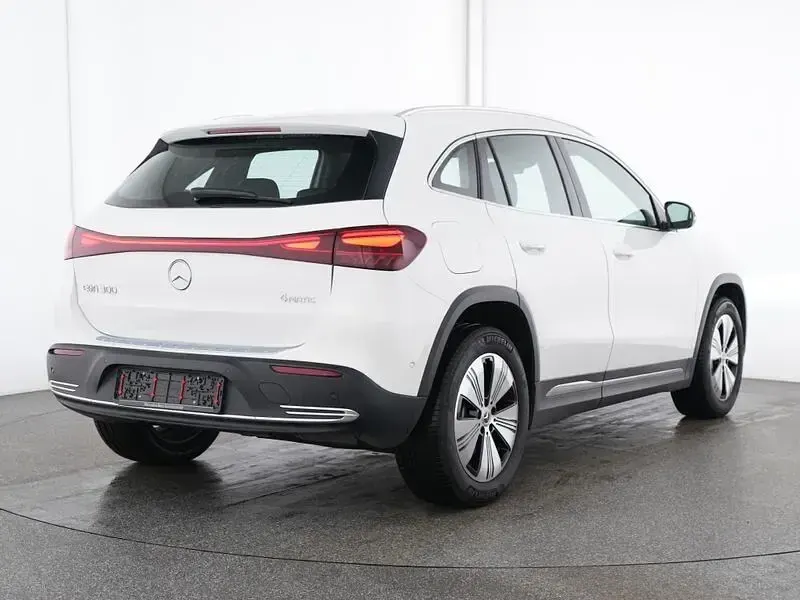 Gebraucht Mercedes EQA300 Progressive 167 kW (228 PS) 2025 Unilack polarweiß SUV