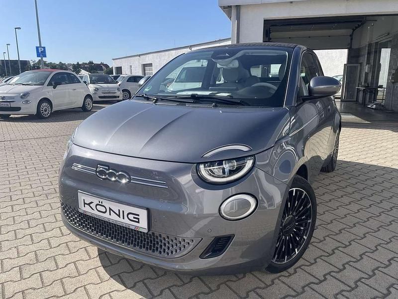 Grau Gebraucht 2021 Fiat 500e La Prima Cabrio | 19.998 € - Bild 1/4