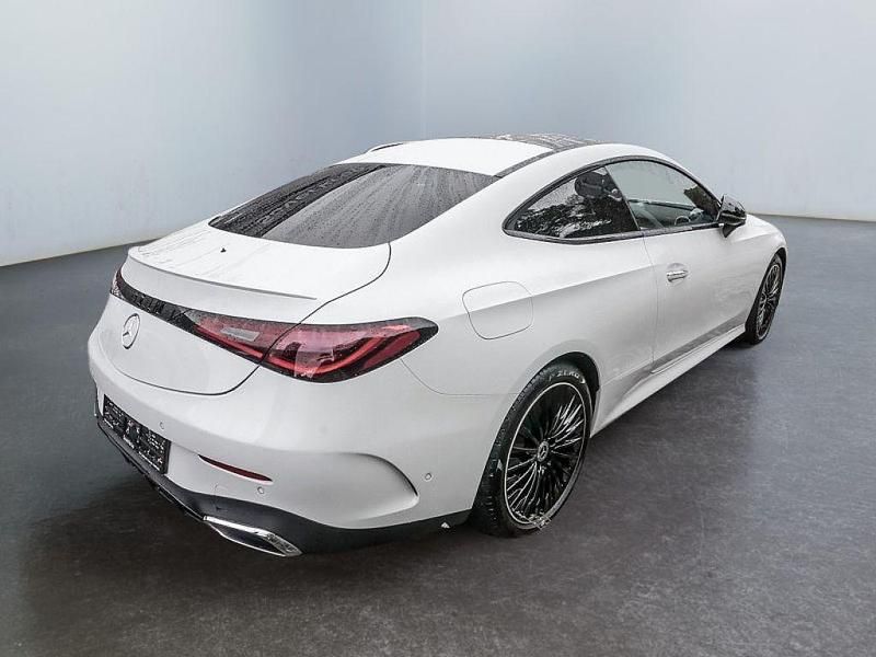 Gebraucht Mercedes 450 AMG 381 PS (280 kW) 2024 Weiss manufaktur lack manufaktur opalith Coupé