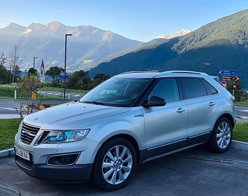 Silber Gebraucht 2011 Saab 9-4X Aero SUV | 29.500 € - Bild 1/4