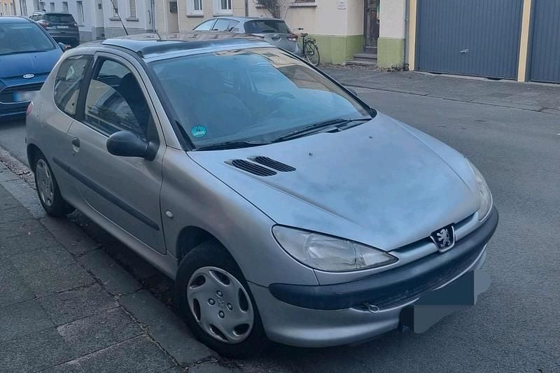 Gebraucht Peugeot 206 75 PS (55 kW) 2000 Grau Kleinwagen