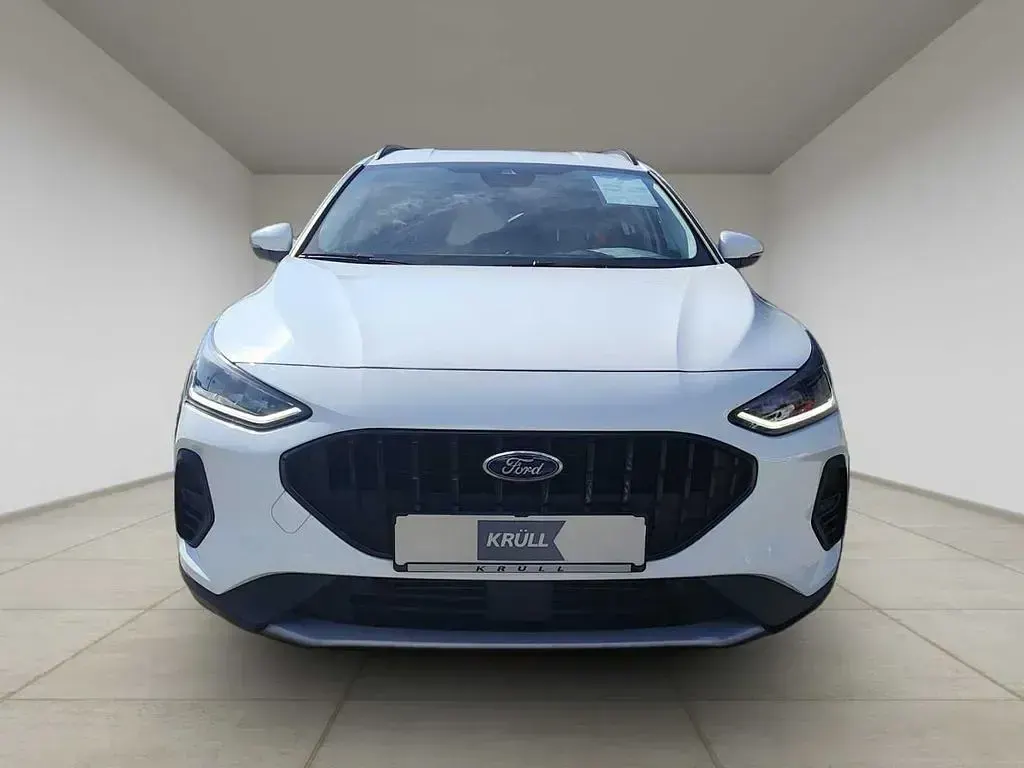 Gebraucht Ford Focus Active 125 PS (91 kW) 2022 Weiß Limousine