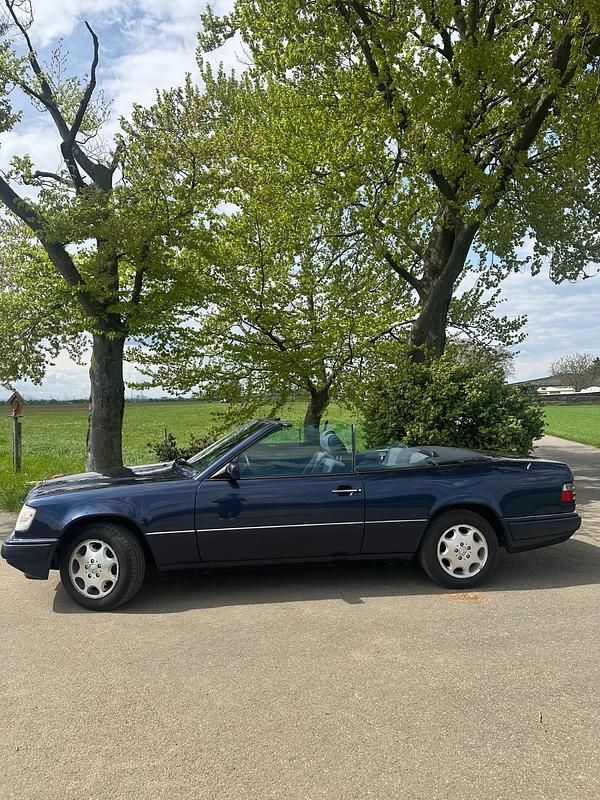 Brugt Mercedes E200 136 HK (100 kW) 1997 Blå Cabriolet