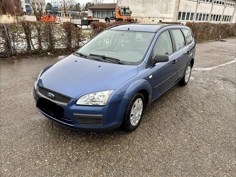 Gebraucht Ford Focus Ambiente 101 PS (74 kW) 2005 Blau Kombi