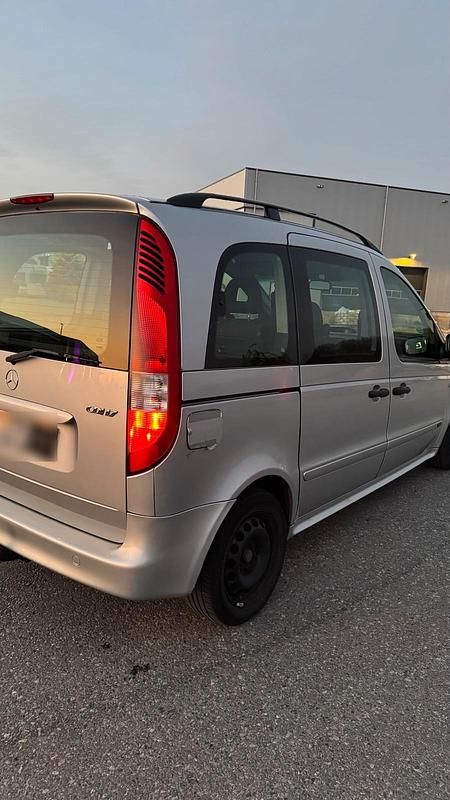 Gebraucht Mercedes Vaneo 90 PS (66 kW) 2002 Silber Van / Kleinbus